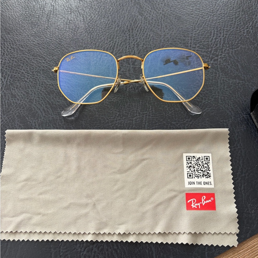 RB3548 Hexagonal Blue-Violet Light Clear Gold Frame - Picture 2 of 3